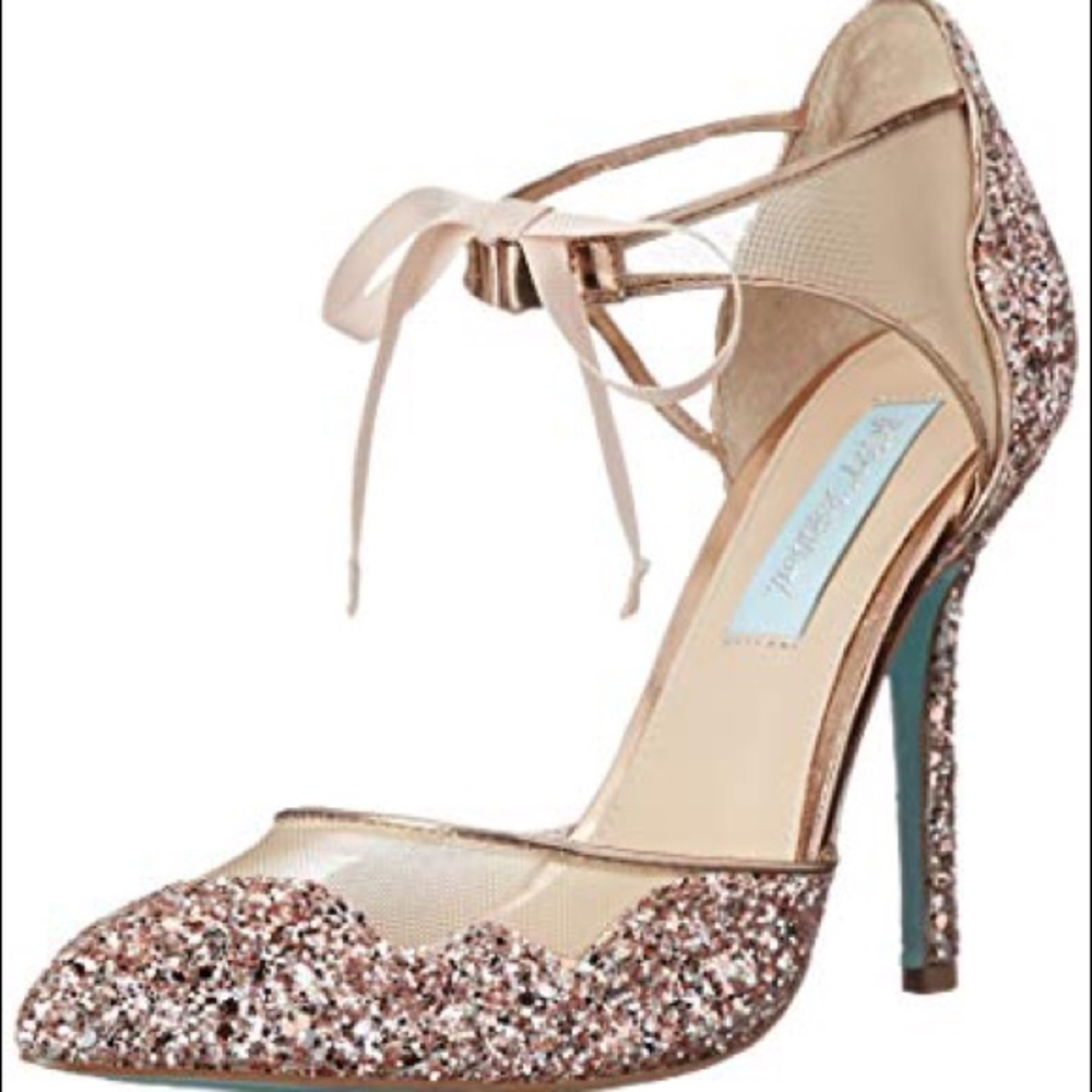 Betsey Johnson size 7 heels